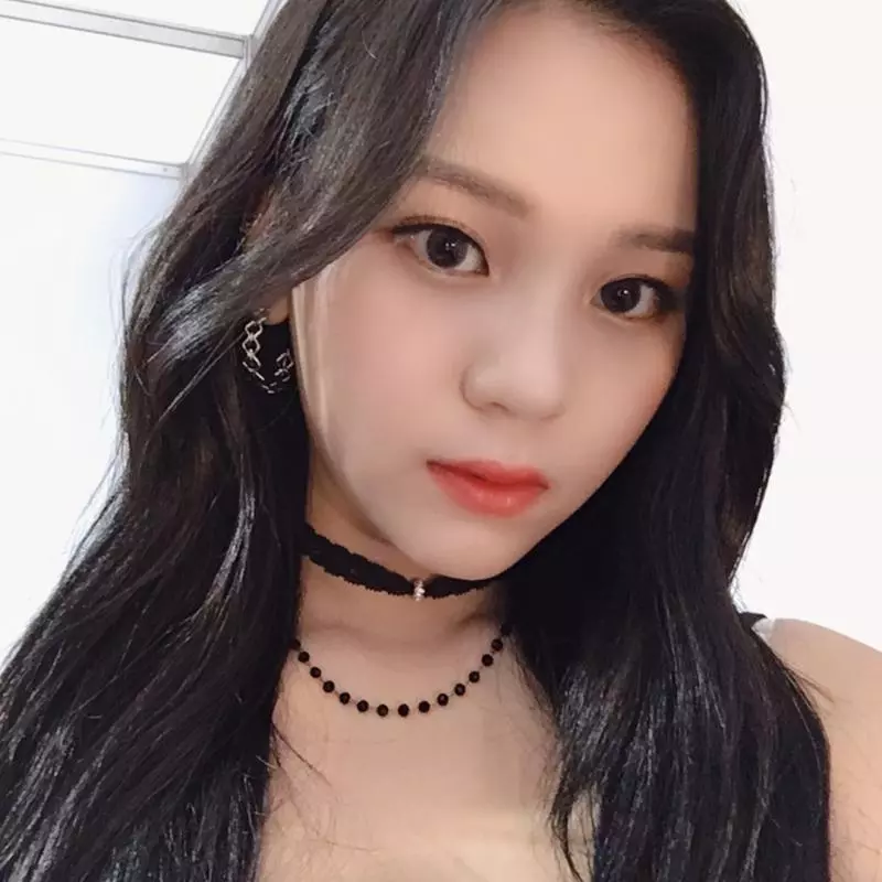 [GFRIEND][分享]181202 女友至今為止拿到的獎杯數量——共70座！