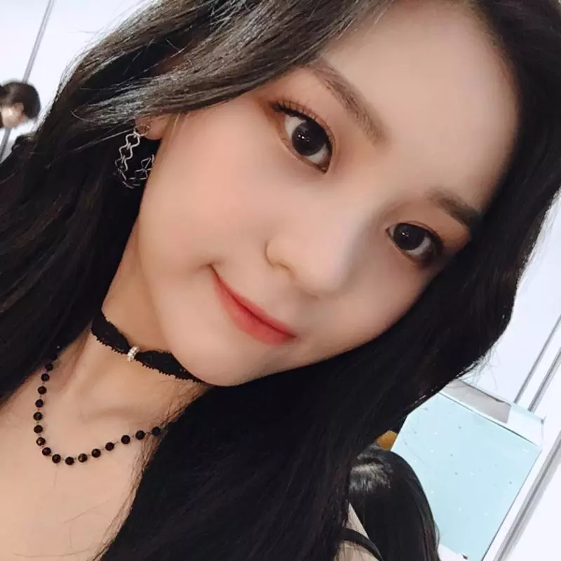 [GFRIEND][分享]181202 女友至今為止拿到的獎杯數量——共70座！