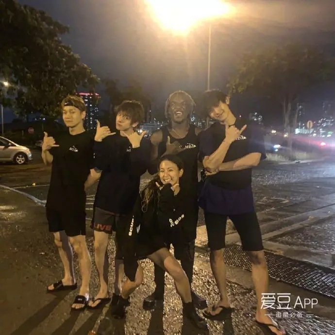 [EXO][分享]181202 從來不用天團粉操心的事：我家愛豆的發量