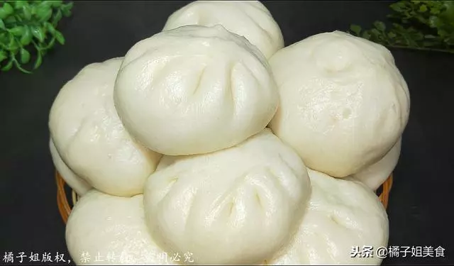 這個餡包子,比韭菜和肉包子都好吃,營養也很高,冬天多吃身體好