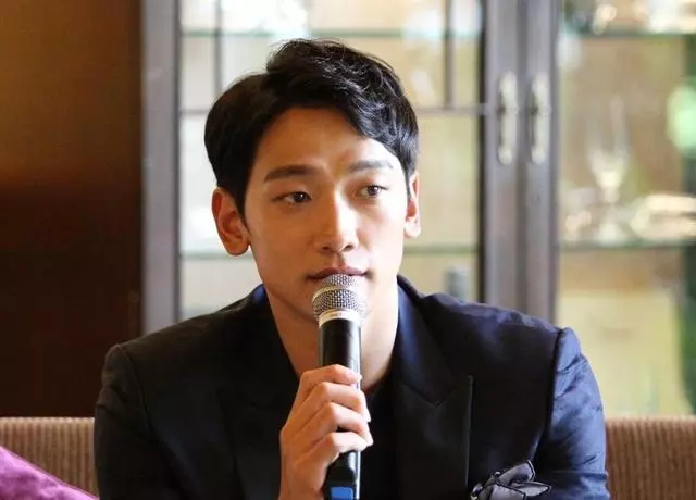 Rain原本打算償還母親的債務,但沒想到對方開口就要一個億!