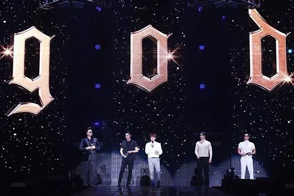 JYP出身的他們舉辦二十周年紀念演唱會,朴振英親自送上祝福!