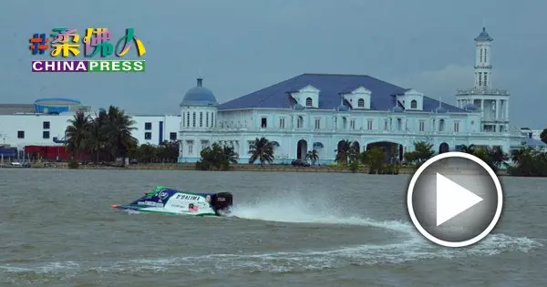 海上F1!配合蘇丹華誕 10國選手今賽艇