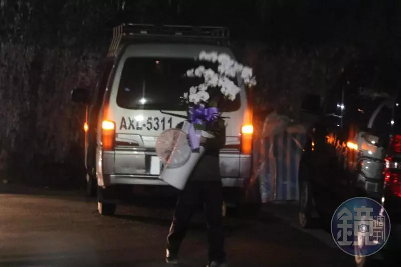 安迪癌逝,不敵病魔食道癌病逝,安迪家門口貼出「喪中」辦後事,王彩樺悲痛回應了!