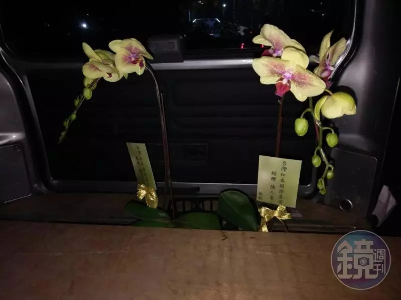 安迪癌逝,不敵病魔食道癌病逝,安迪家門口貼出「喪中」辦後事,王彩樺悲痛回應了!