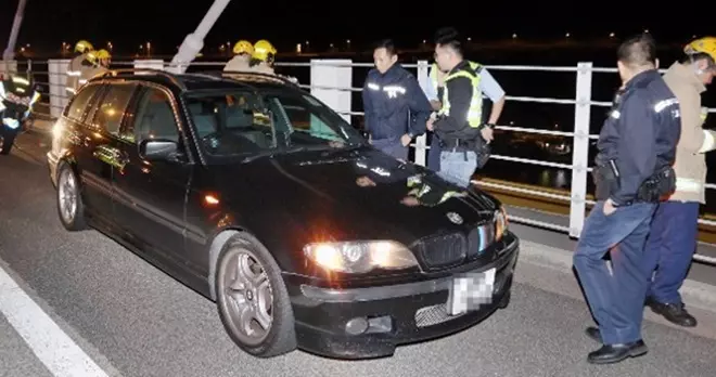 留遺書表示「前路太難走」 男留下BMW跳橋自盡!