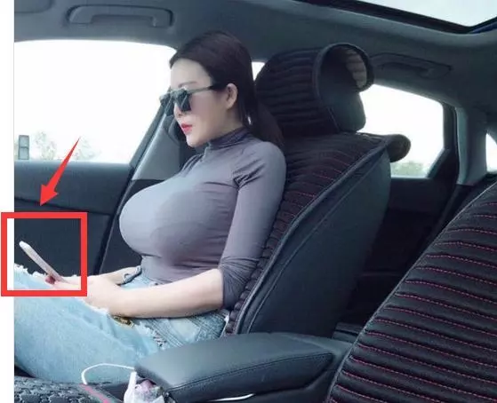 好害羞!妹子誤把安全褲當短褲穿,讓大家「感到」好 尷尬,讓人不忍直視 !