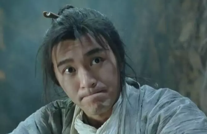 他是梁朝偉、星爺的同學,劉嘉玲的初戀,賠光身家如今蒼老似路人!