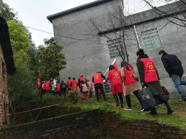 孩子,你為什麼不來拍全家福?