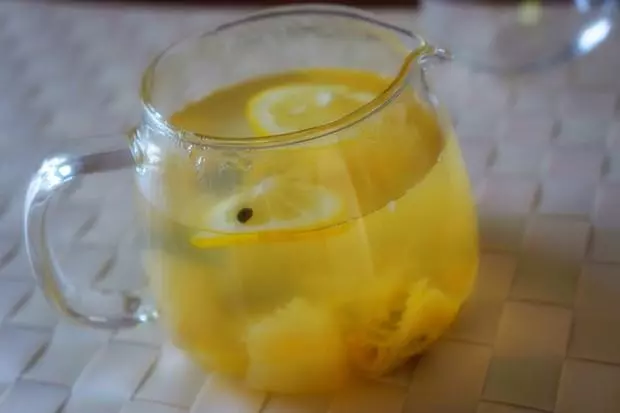 美白養顏排毒的百香果檸檬茶,0添加的飲料自己在家就能做!