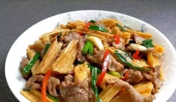 晚飯做幾道菜,美味可口,簡單又健康,家人吃的開心