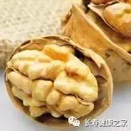這8種食物,每吃一口都在催你老!能遠離就儘量遠離吧!