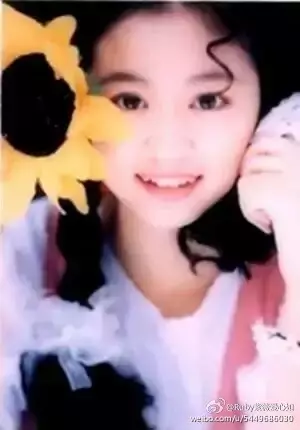 林心如曬中學時期學生照,網友驚呼「照片裡有楊丞琳」!