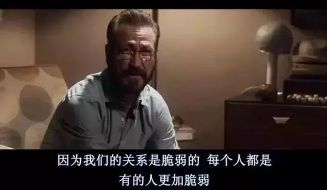 孩子的臉在幼稚園被同學抓傷卻不敢還手!心理學家:孩子被欺負,最怕家長這樣說!