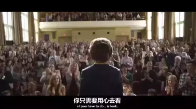 孩子的臉在幼稚園被同學抓傷卻不敢還手!心理學家:孩子被欺負,最怕家長這樣說!