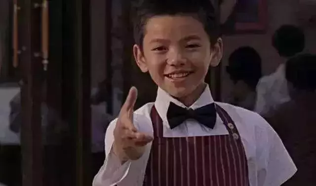 孩子的臉在幼稚園被同學抓傷卻不敢還手!心理學家:孩子被欺負,最怕家長這樣說!