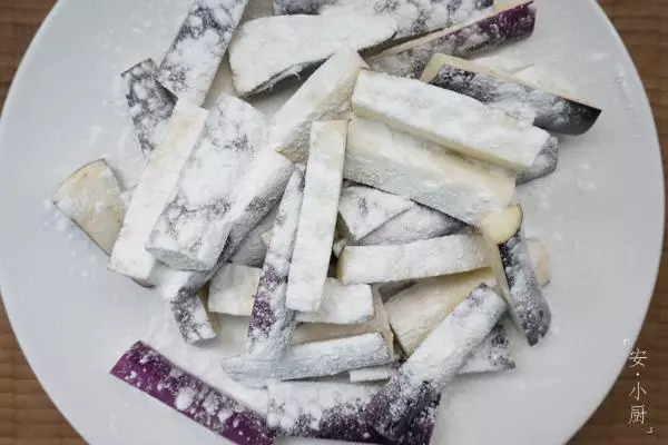 茄子這樣做,比肉還香,一上桌就遭瘋搶,兒子抱怨米飯太少