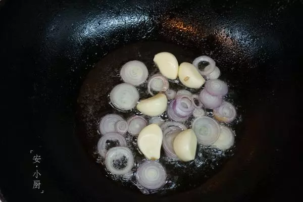 茄子這樣做,比肉還香,一上桌就遭瘋搶,兒子抱怨米飯太少