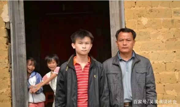 弟媳坐月子要老婆照顧,晚上回來看到老婆的臉,我把家砸了!