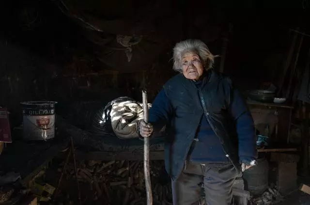 二十萬嫁妝給老公保管,五年後母親癌症住院,我去取錢時愣了