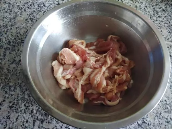 做「炸酥肉」是裹蛋清還是麵粉?雞排店大廚告訴你,保證酥脆