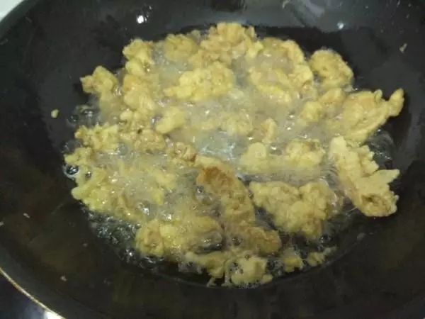 做「炸酥肉」是裹蛋清還是麵粉?雞排店大廚告訴你,保證酥脆