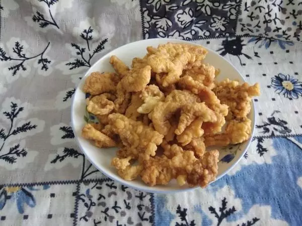 做「炸酥肉」是裹蛋清還是麵粉?雞排店大廚告訴你,保證酥脆