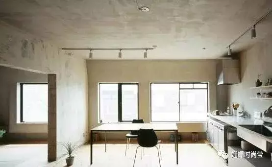老公為了省錢,直接毛坯房入住!沒想到全小區鄰居天天上門取經