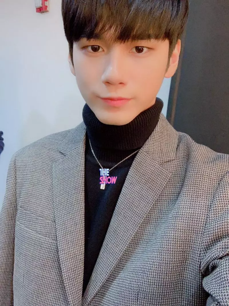 [WANNA ONE][新聞]181204 「成功的追星」WannaOne黃旼炫&裴珍映觀看金俊秀演唱會