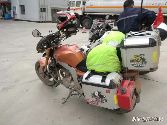 摩托車騎士是怎麼從「新手」變為「老手」?這六條你經歷過嗎?