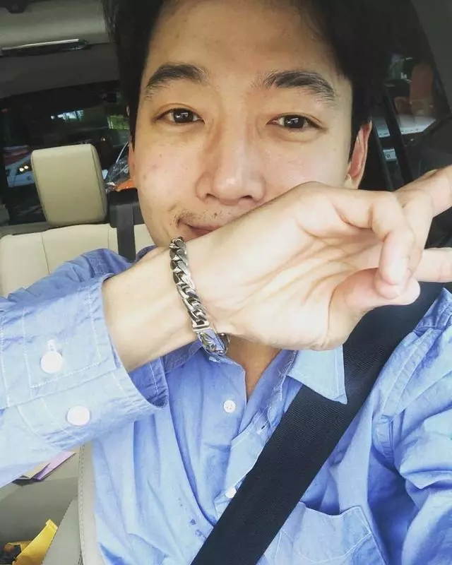少女時代秀英將首發個人專輯,男友鄭敬淏狂放閃發糖給粉絲!