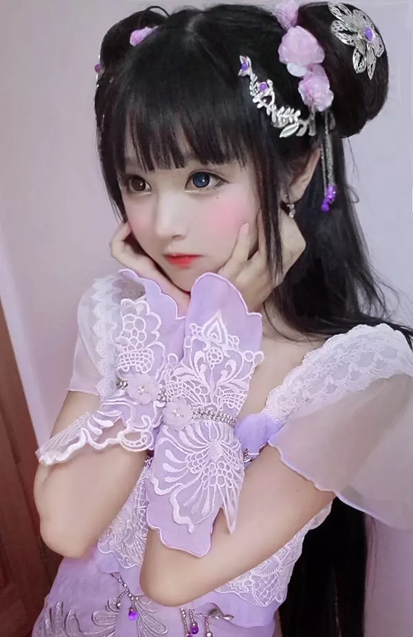 「娃娃眼蘿莉Coser」萌到讓人嫑嫑…沒想到「解開封印」所有人立刻阿阿受不了!(13P)