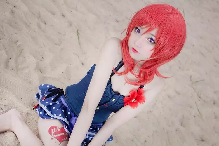 「娃娃眼蘿莉Coser」萌到讓人嫑嫑…沒想到「解開封印」所有人立刻阿阿受不了!(13P)