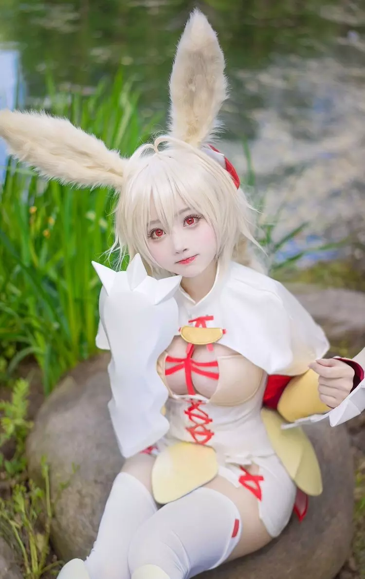 「娃娃眼蘿莉Coser」萌到讓人嫑嫑…沒想到「解開封印」所有人立刻阿阿受不了!(13P)