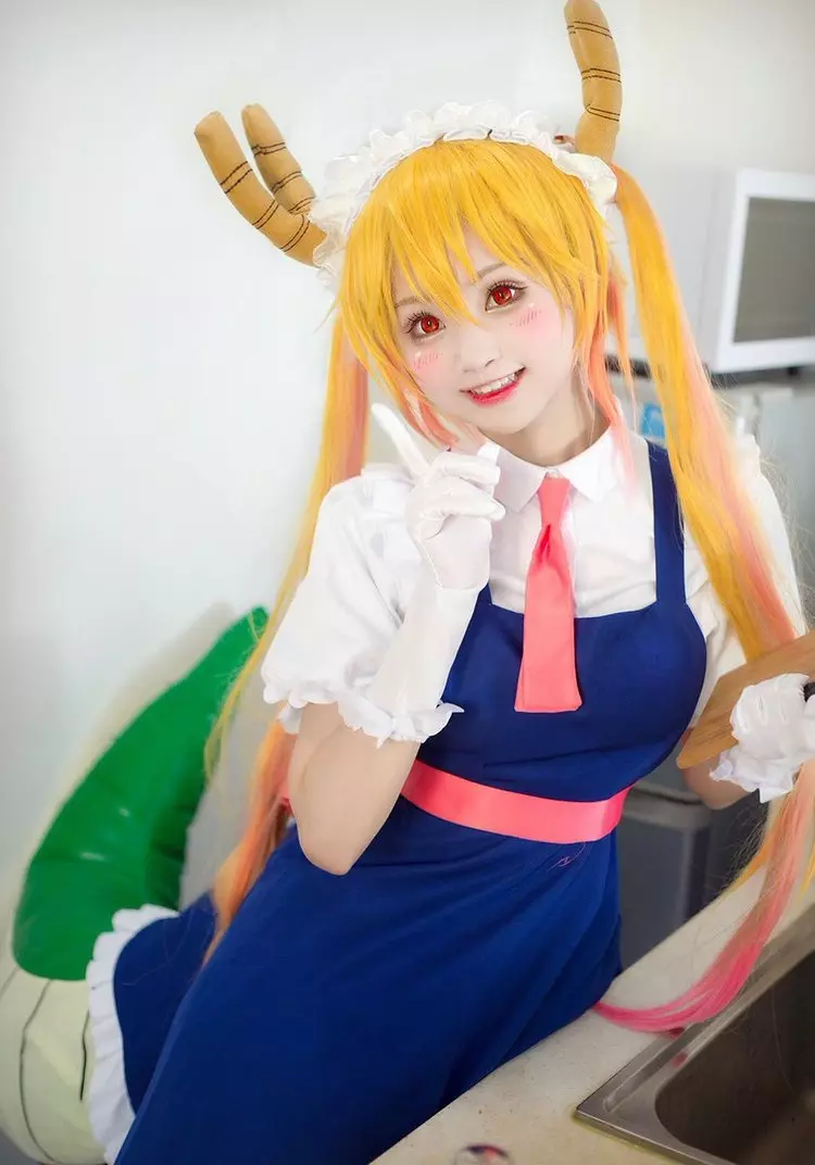 「娃娃眼蘿莉Coser」萌到讓人嫑嫑…沒想到「解開封印」所有人立刻阿阿受不了!(13P)