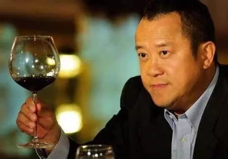 曾志偉藍潔瑛事件後終遭報應,兒子敗家不爭氣,揮霍曾志偉資產!
