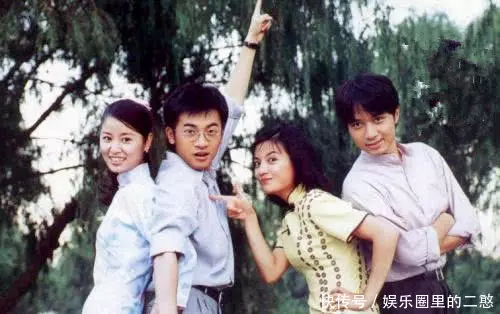 45歲的他曾讓林心如、趙薇深愛不已,如今娶50歲丑妻,卻活成這樣!