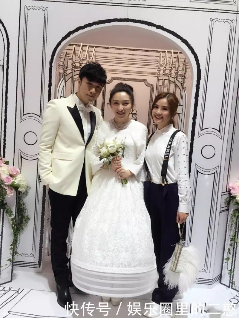 45歲的他曾讓林心如、趙薇深愛不已,如今娶50歲丑妻,卻活成這樣!