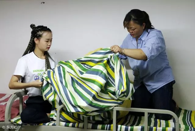 因為婆婆睡了我的被褥,我換了一床新的,婆婆就和我鬧掰