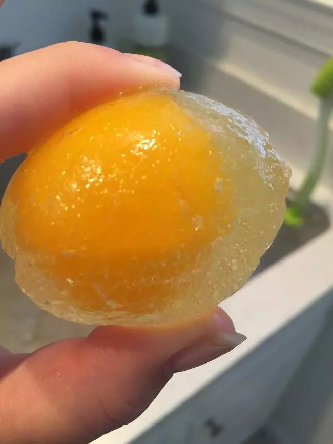 27張在台灣絕對無法感受的「極級寒冷體驗」 在室外吃麵到一半...竟有隱形的手拿起筷子!