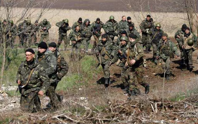 一觸即發!俄烏邊境聚集800架俄軍機,烏總統連夜要求與普京通話-北京時間
