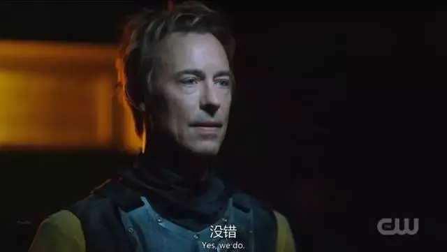 《閃電俠》系列第100集:反派全員回歸!