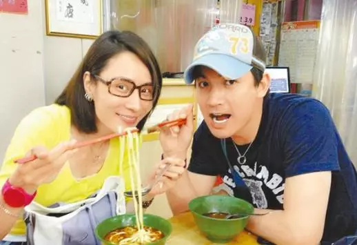林千鈺當年「閃嫁離婚男焦恩俊」讓爸媽氣炸,如今走過風風雨雨「膝下無子」卻幸福到讓人羨慕!