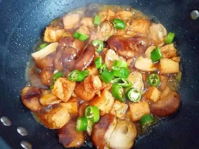豆腐和它是絕配,味道香濃,豆腐入味,看著就想吃!