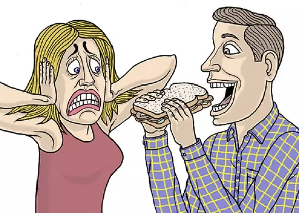 聽到「嚼食物的聲音」就無名火起? 研究:這是一種隱形精神問題
