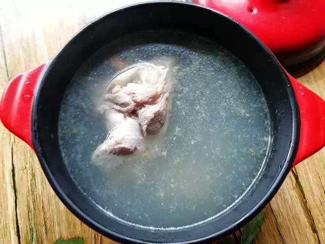 一道非常適合冬季喝的湯,豆腐和它是絕配,營養互補,刮油排毒