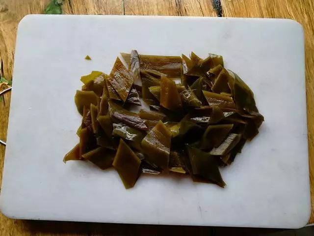 一道非常適合冬季喝的湯,豆腐和它是絕配,營養互補,刮油排毒
