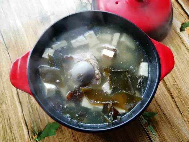 一道非常適合冬季喝的湯,豆腐和它是絕配,營養互補,刮油排毒