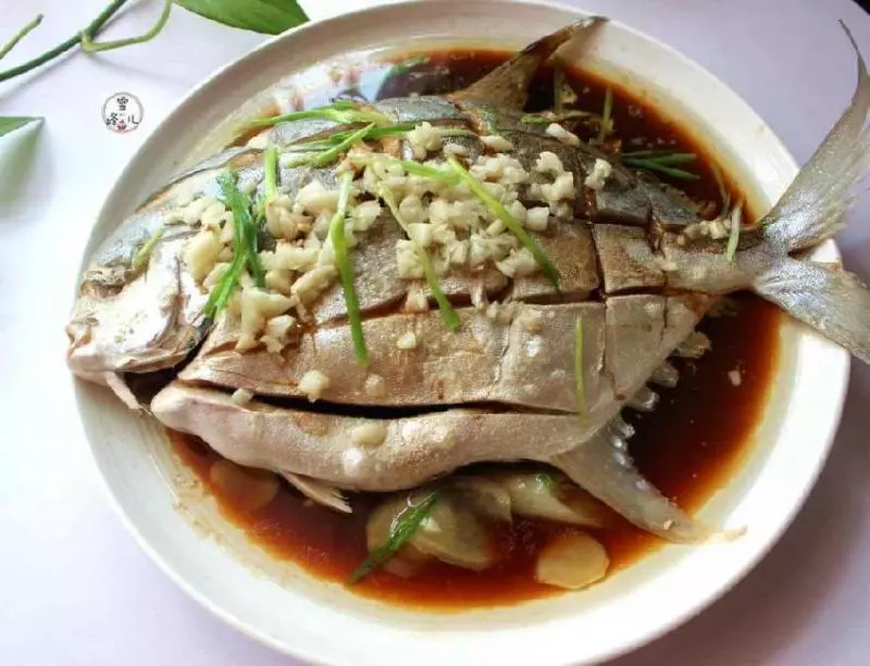這樣做魚,不煎不炸也不燉,簡單3步就做好,魚肉細嫩不腥氣