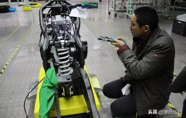 隆鑫無極500R上市,誰說國產車的品控不盡人意?一起來看細節圖!